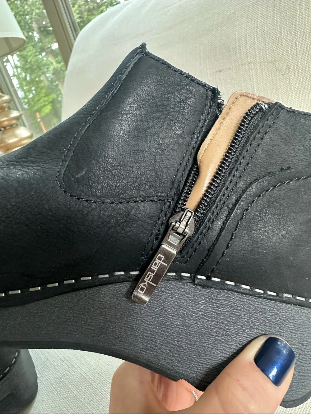 Dansko Women’s Size 39 (8.5-9) Black Leather Wedge Ankle Boots Side Zip